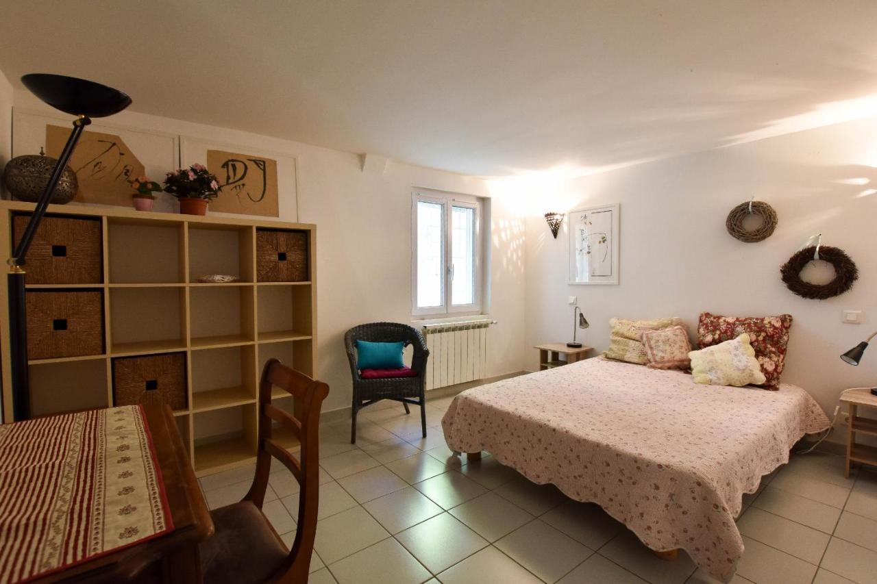 Moulin Rose, Parking - Jardin Apartamento Arles Exterior foto
